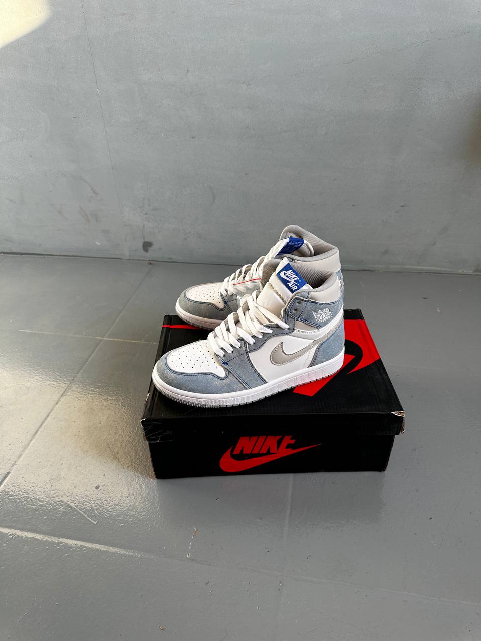 Jordan 1 hyper royal