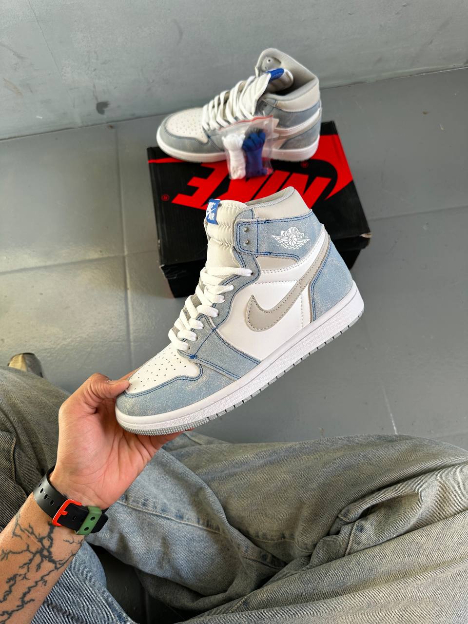 Jordan 1 hyper royal