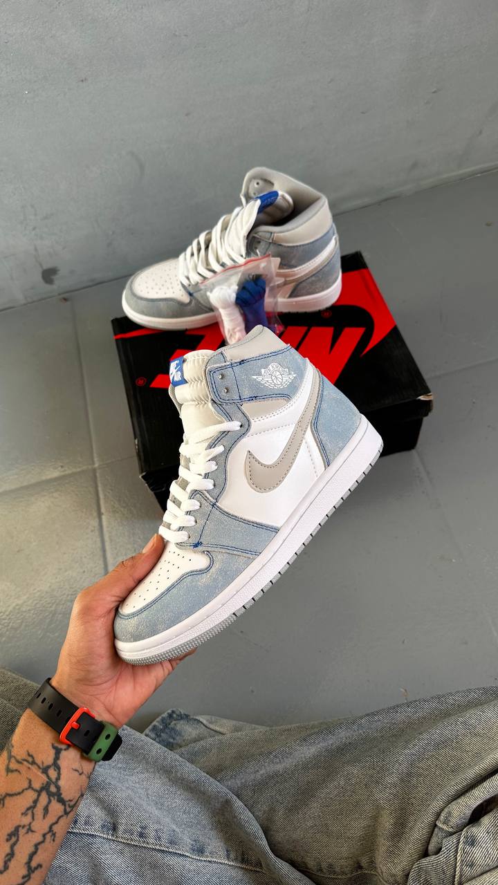 Jordan 1 hyper royal