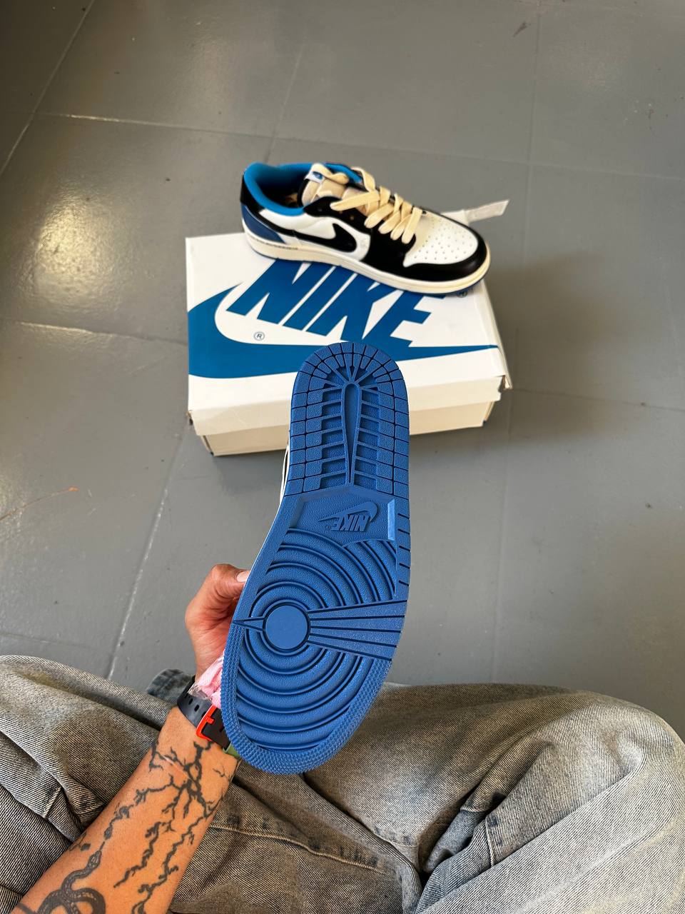 Jordan 1 Travis Scott Fragment