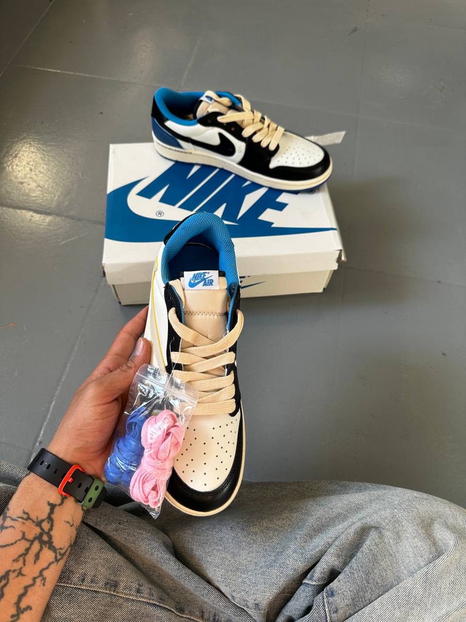 Jordan 1 Travis Scott Fragment