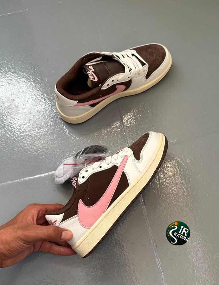 Jordan 1 Travis Scott