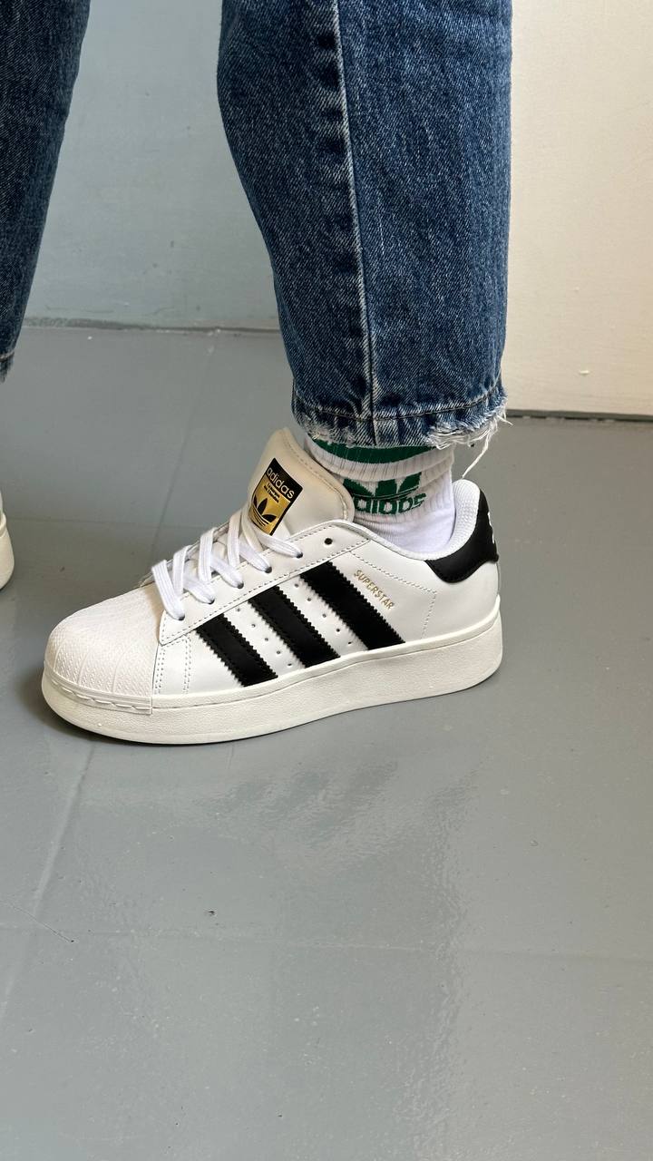 Adidas Superstar