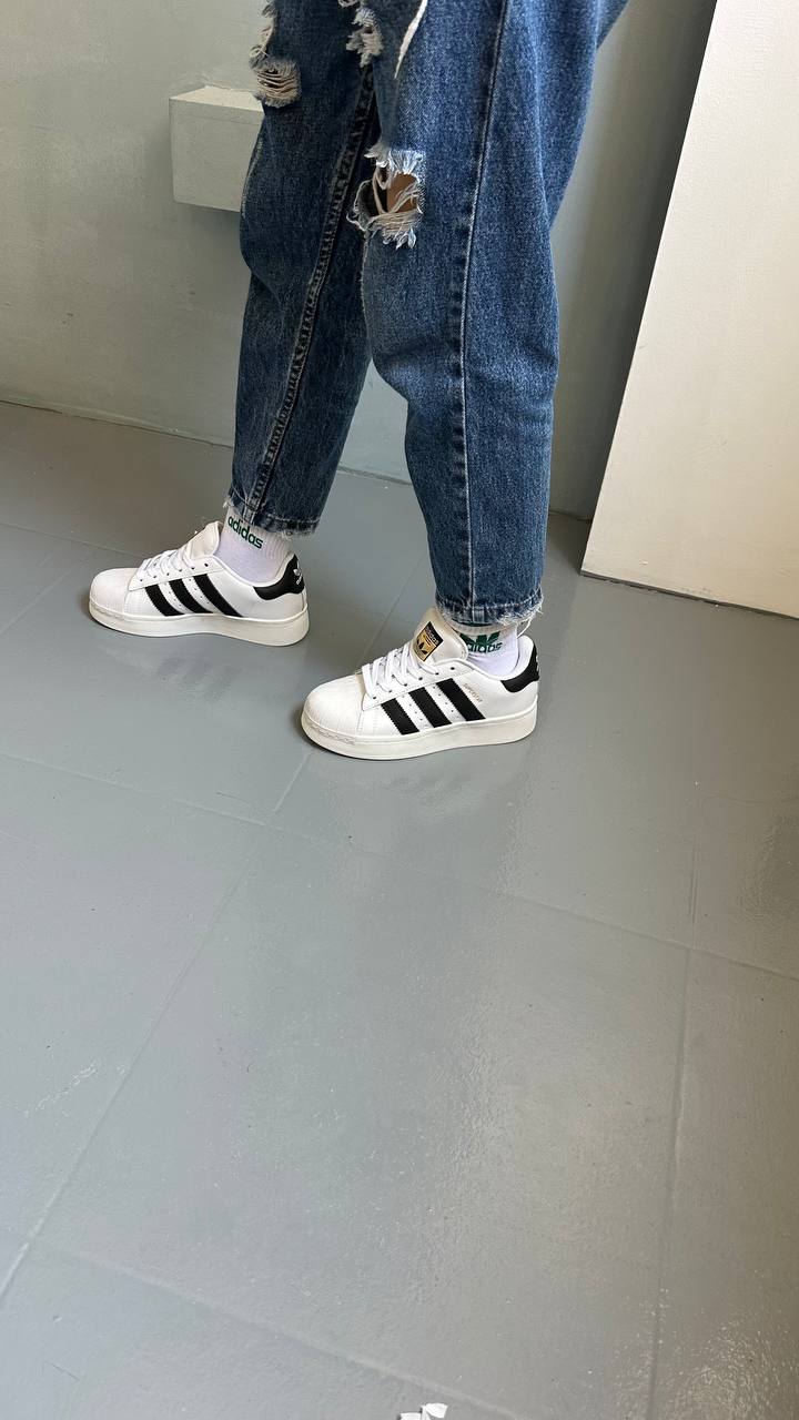 Adidas Superstar