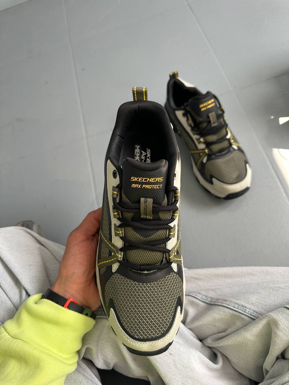 Skechers Max Protect