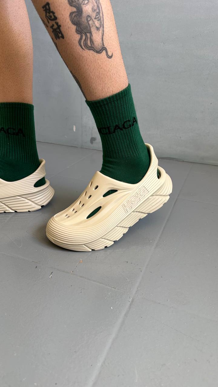 Hoka One One Restore 2.0