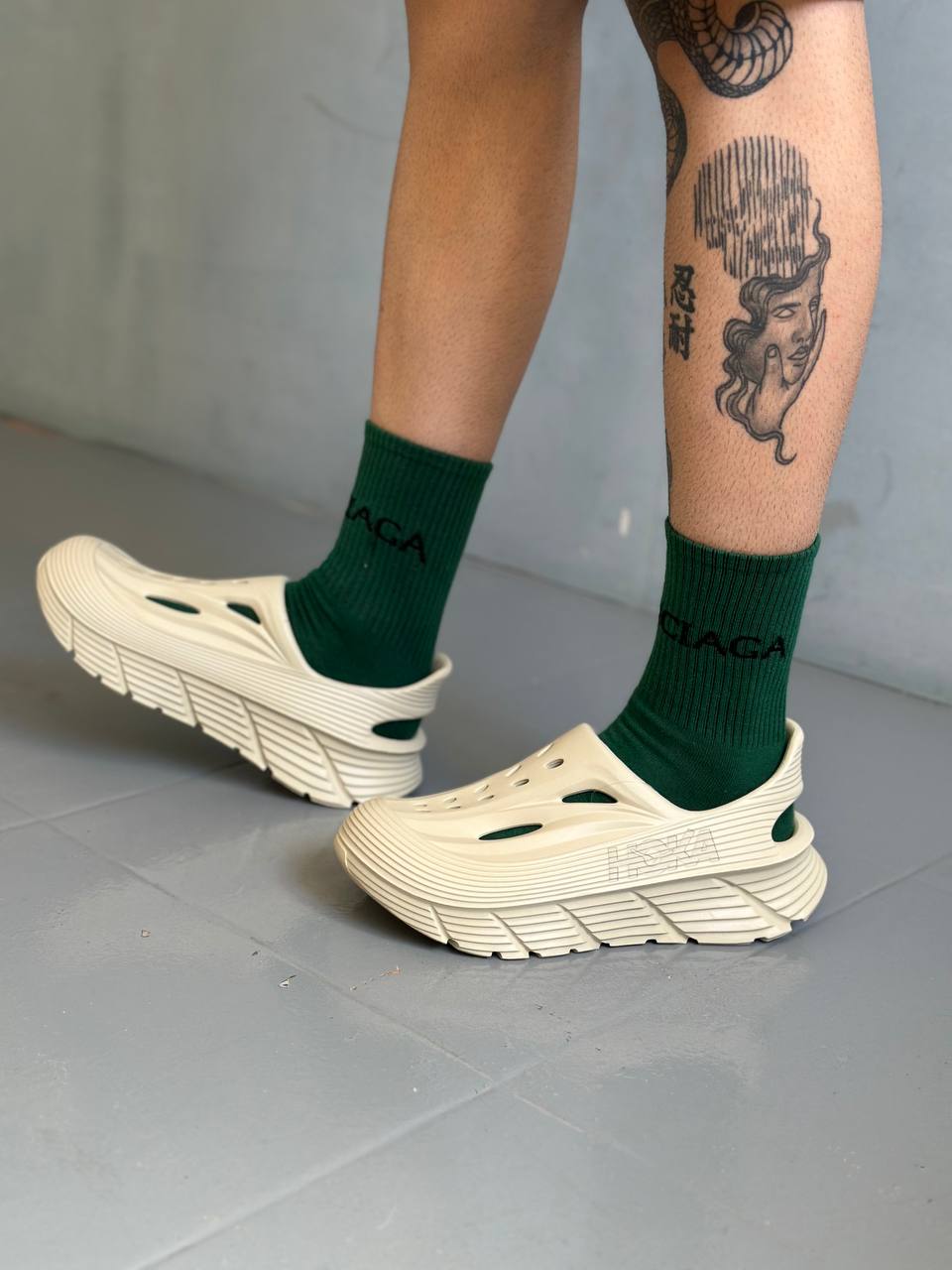 Hoka One One Restore 2.0