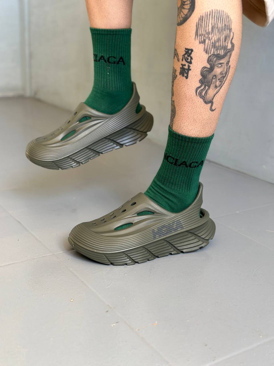 Hoka One One Restore 2.0