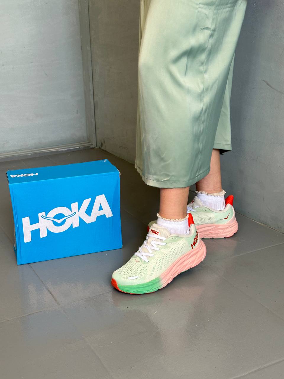 Hoka Clifton 8