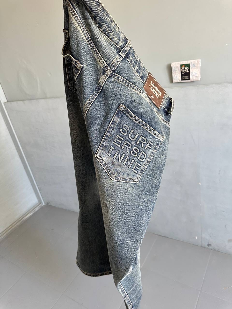 Men's baggy jeans