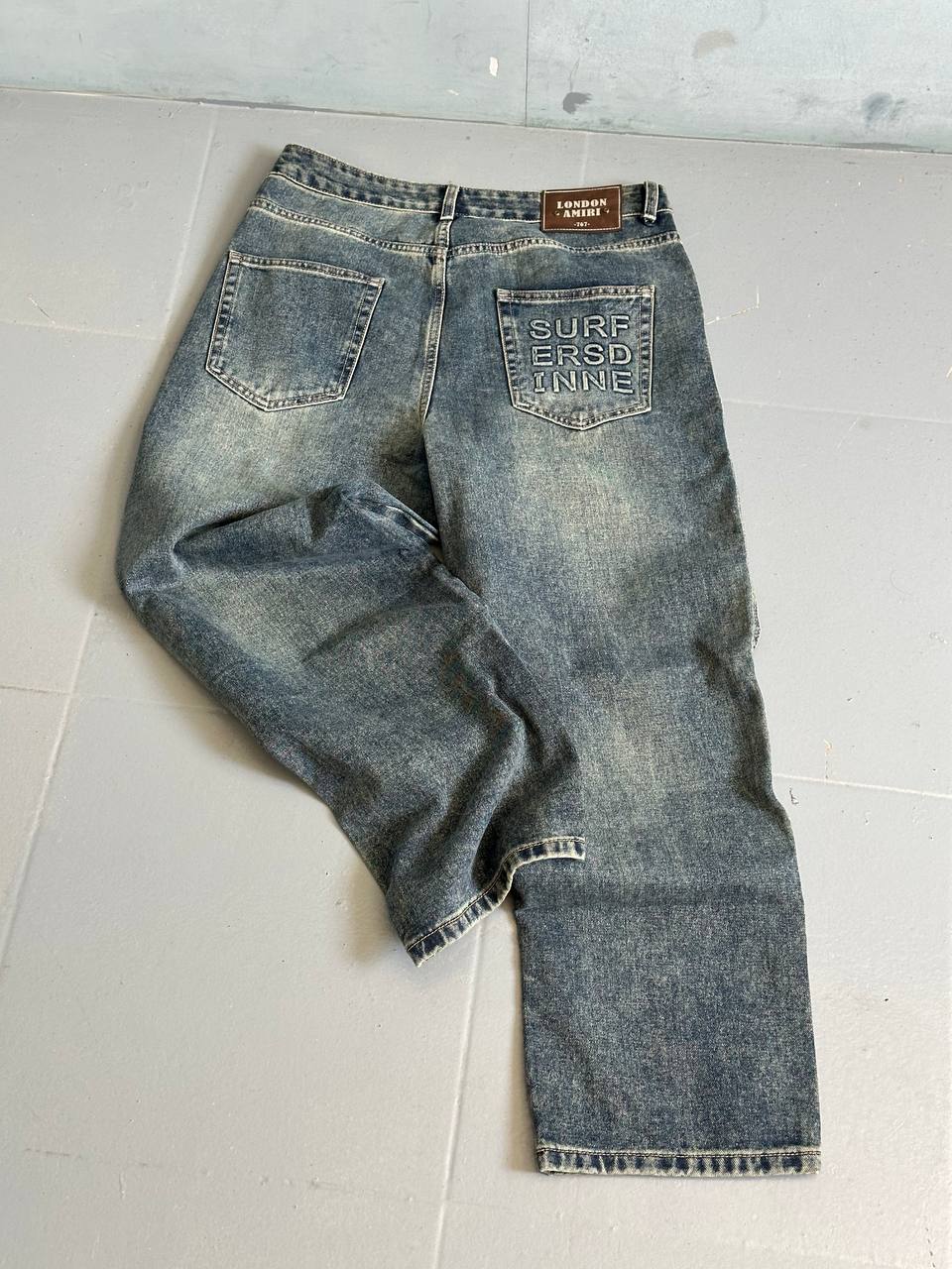 Men's baggy jeans
