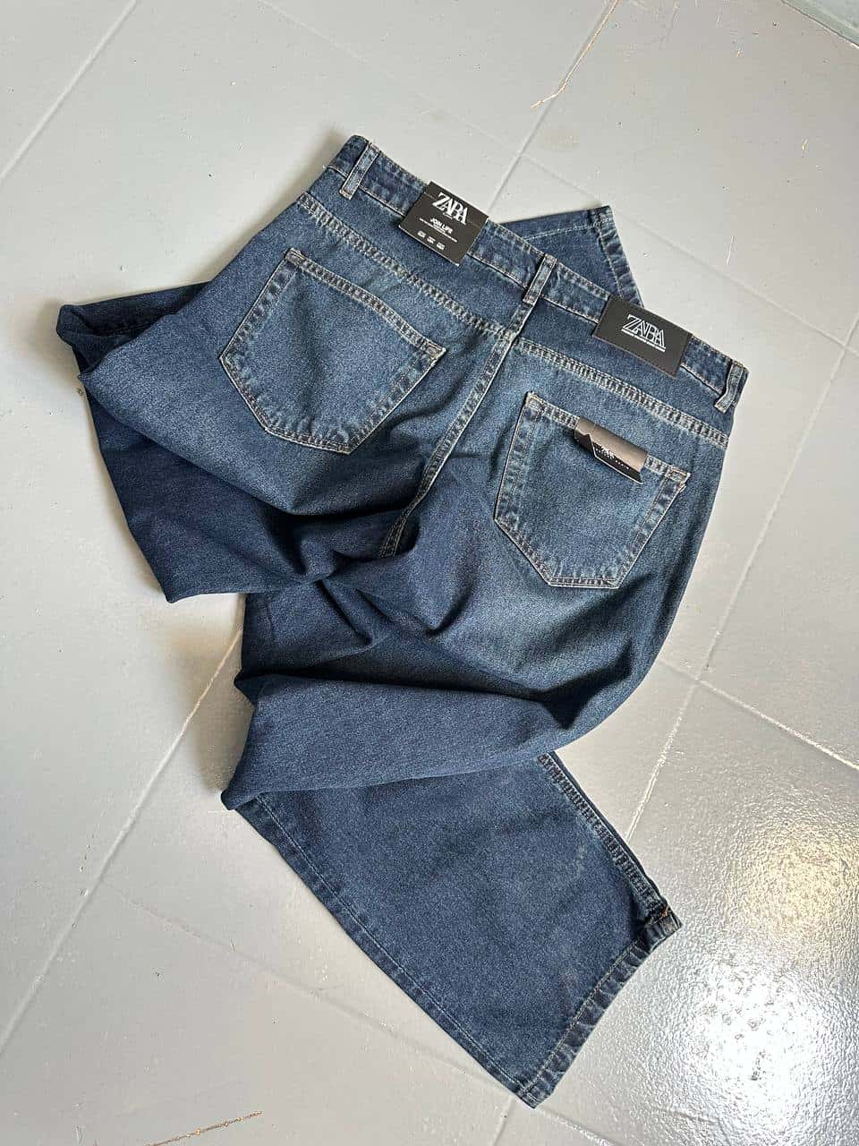 Men's baggy jeans
