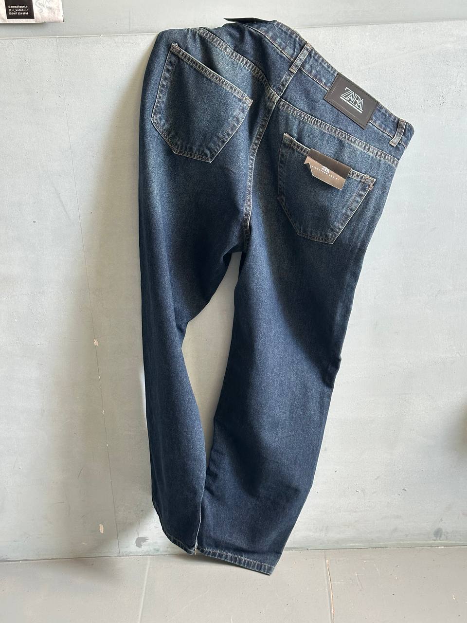 Men's baggy jeans