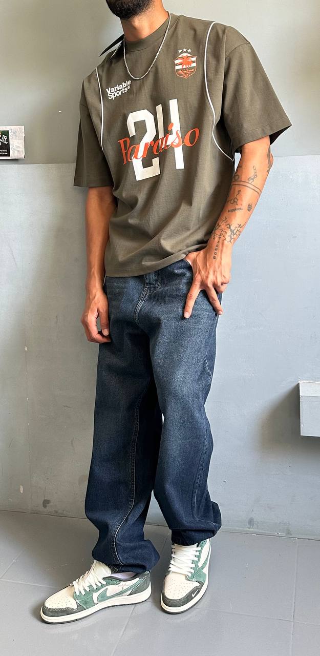 Men's baggy jeans