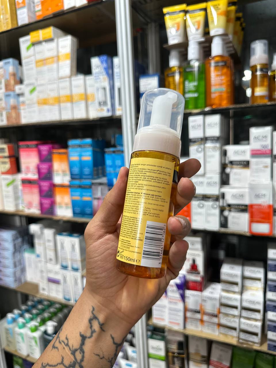 Neutrogena Soothing Clear Turmeric Mousse Cleanser