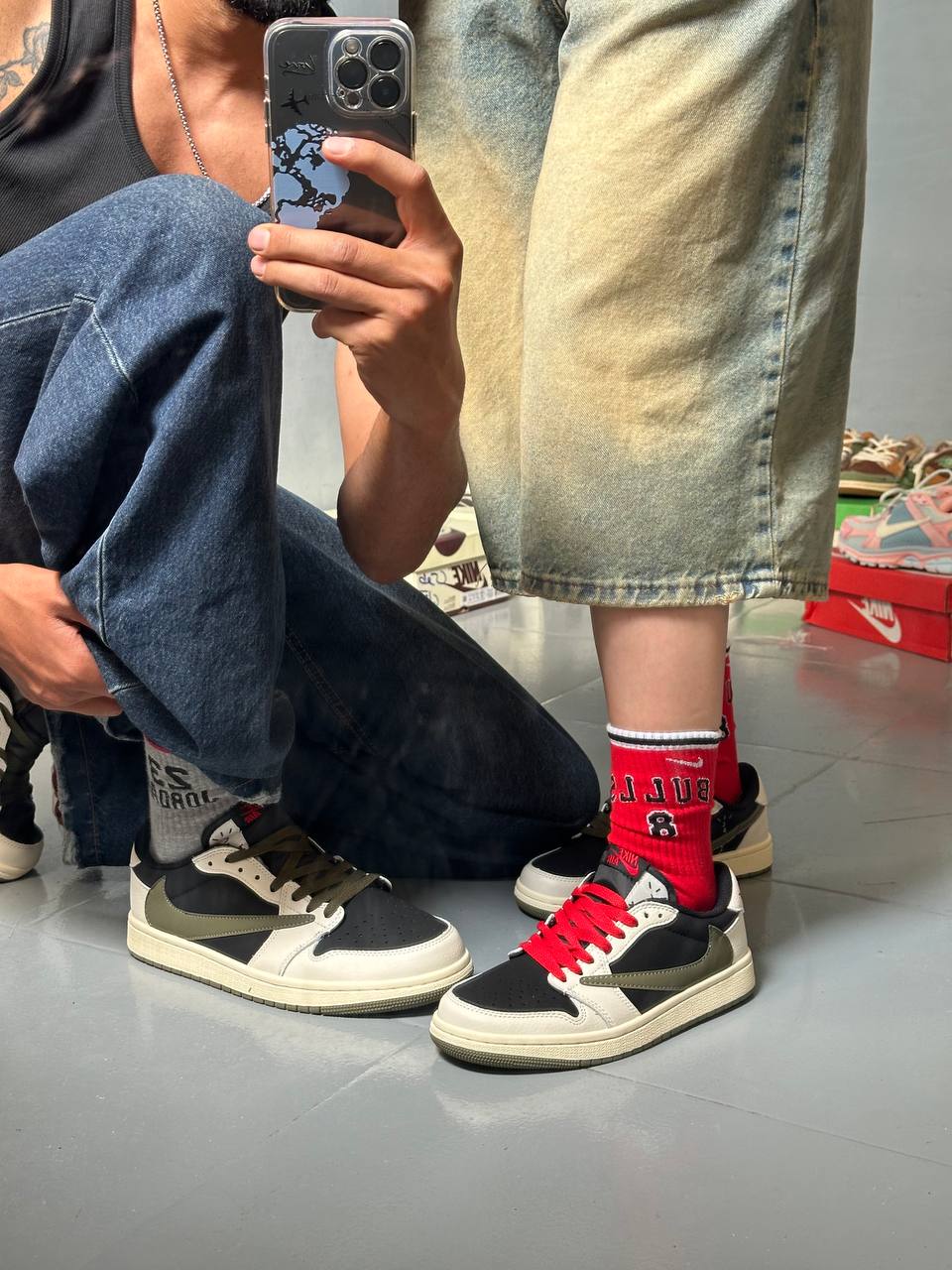 Jordan 1 Travis Scott