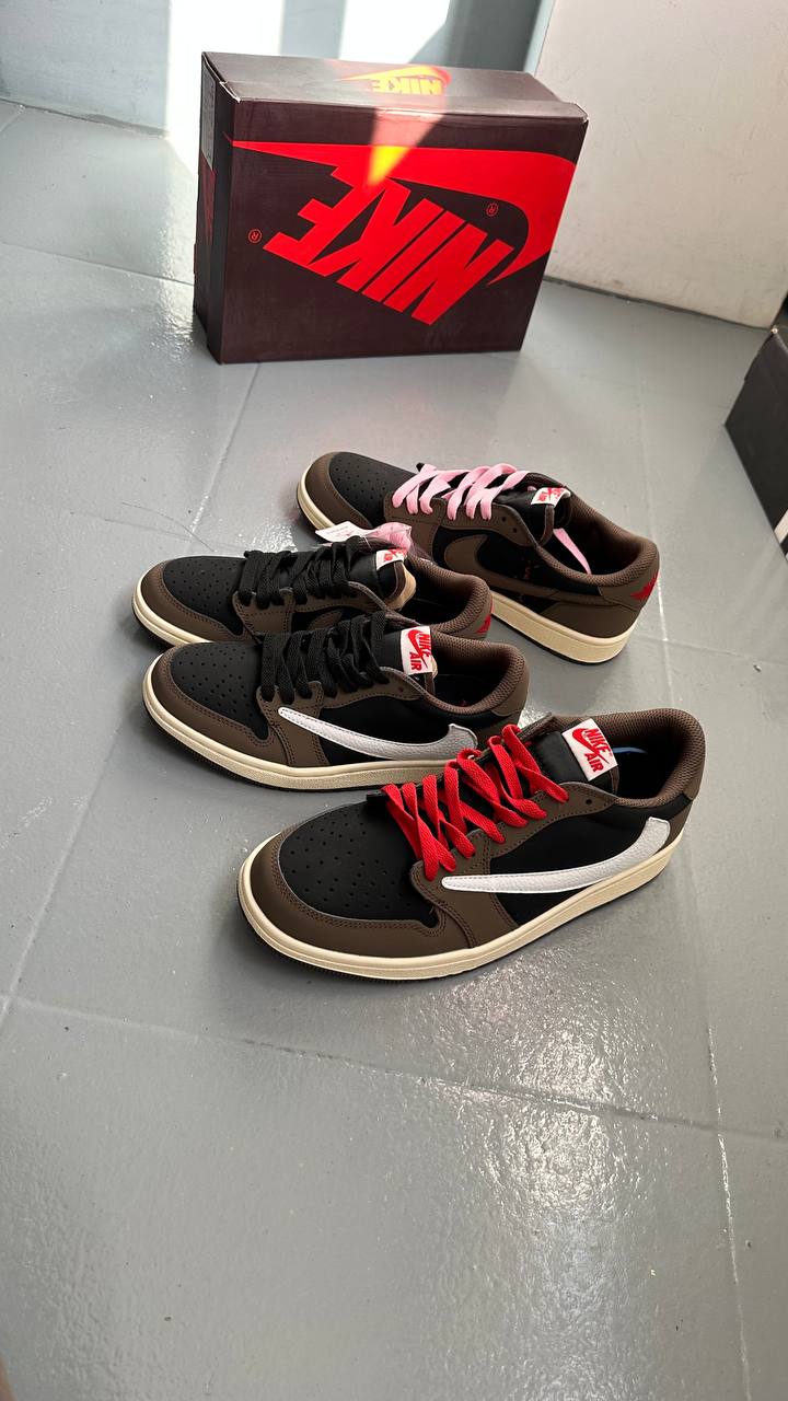 Jordan 1 Travis Scott