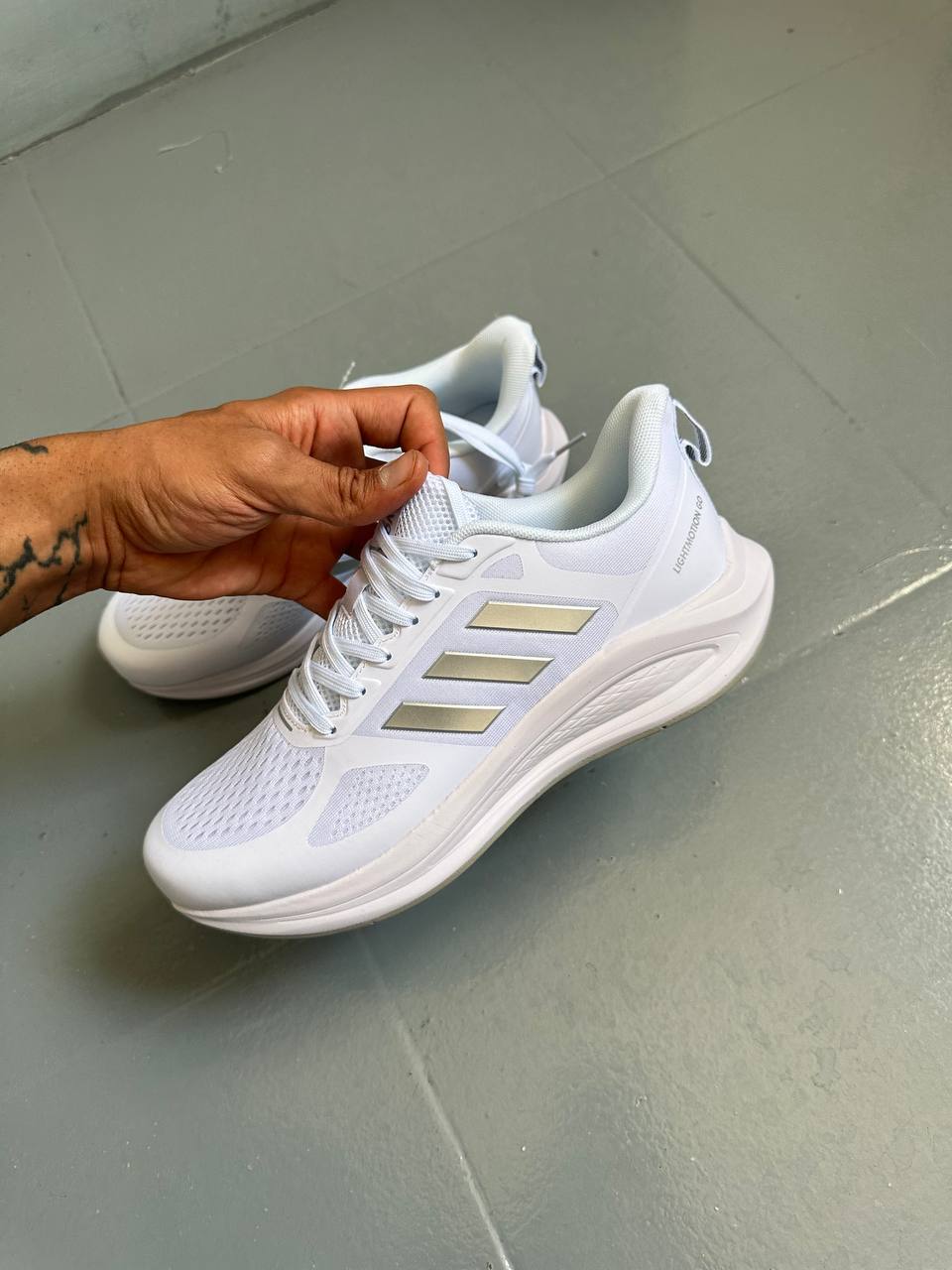 Adidas Light Motion