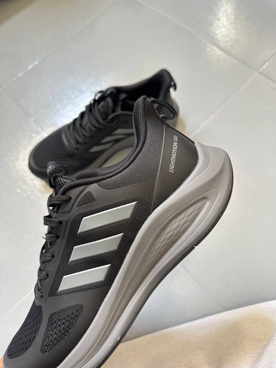 Adidas Light Motion