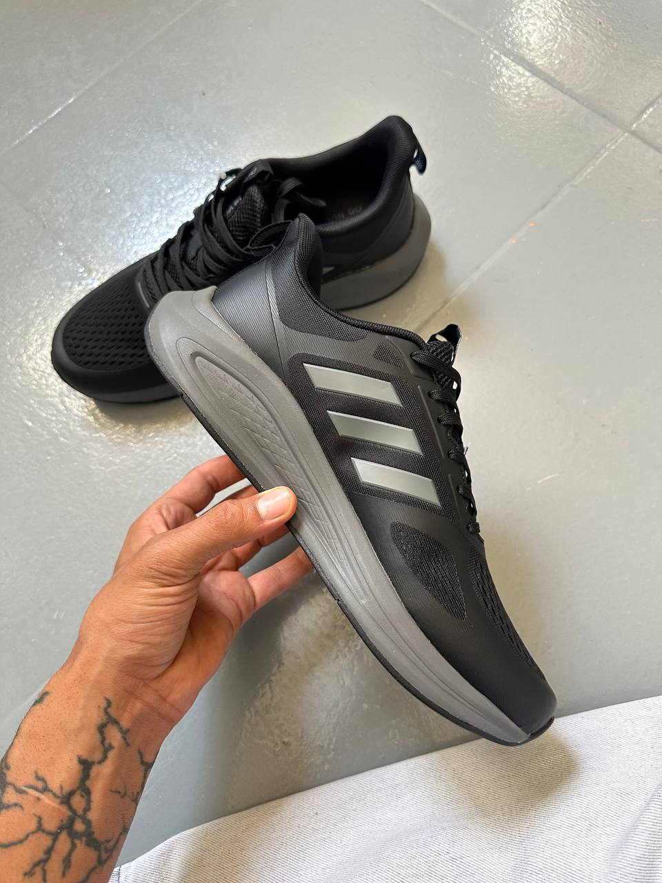 Adidas Light Motion