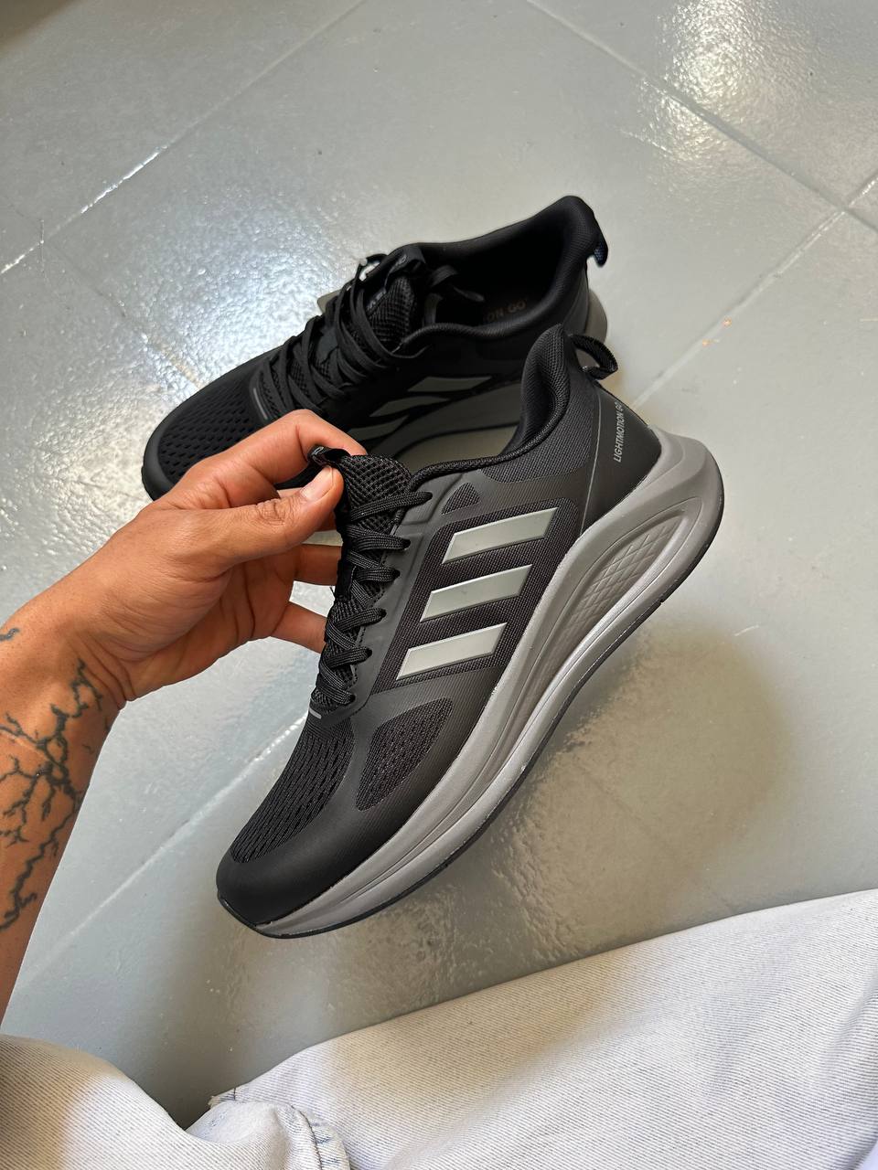 Adidas Light Motion