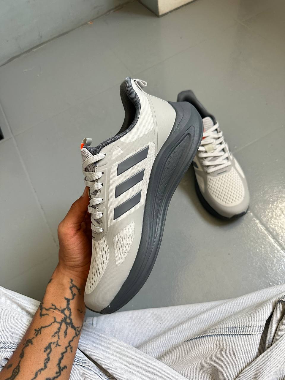 Adidas Light Motion