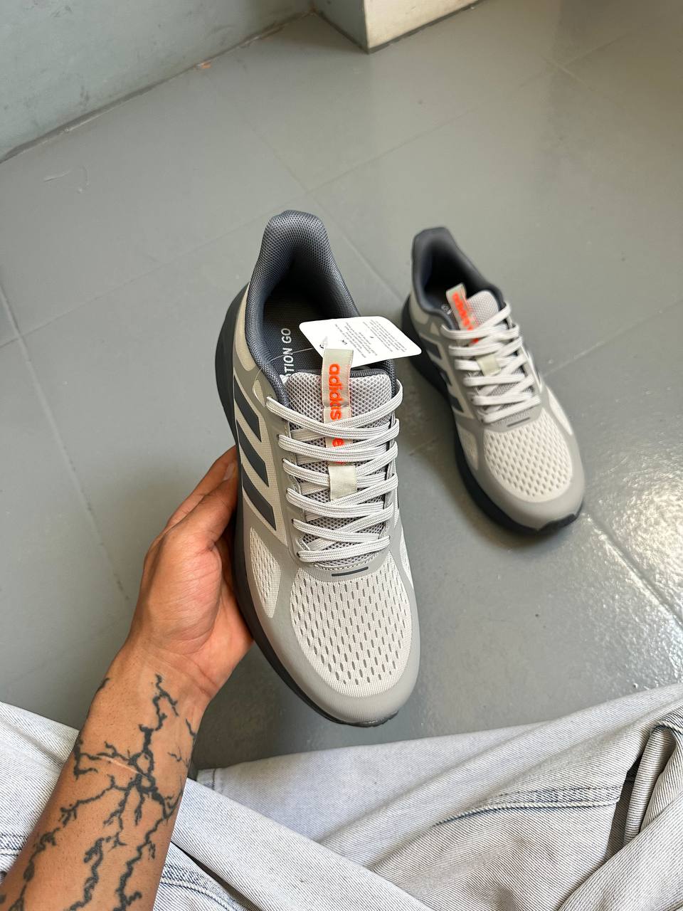 Adidas Light Motion