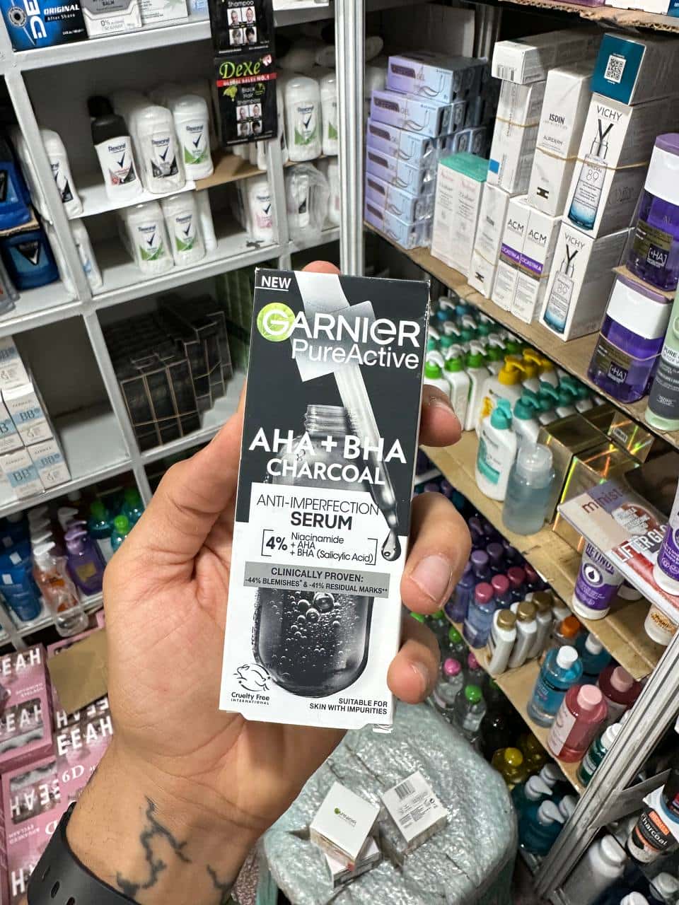 سرم‌ زغالی‌ گارنیر، سرم‌ ضد جوش‌ گارنیر، سرم‌ ضد لک‌ گارنیر، سرم‌ صورت‌ زغالی، سرم‌ پوست‌ چرب‌ گارنیر، سرم‌ نیاسینامید‌ گارنیر، سرم‌ AHA‌ BHA‌ گارنیر، سرم‌ پاکسازی‌ منافذ‌ گارنیر، سرم‌ لایه‌ بردار‌ گارنیر، ضد جوش‌ زغالی‌ گارنیر،