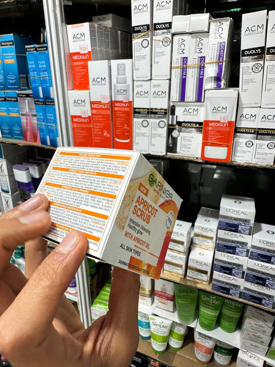 Garnier Skin Naturals Apricot Face Scrub (50 ml)