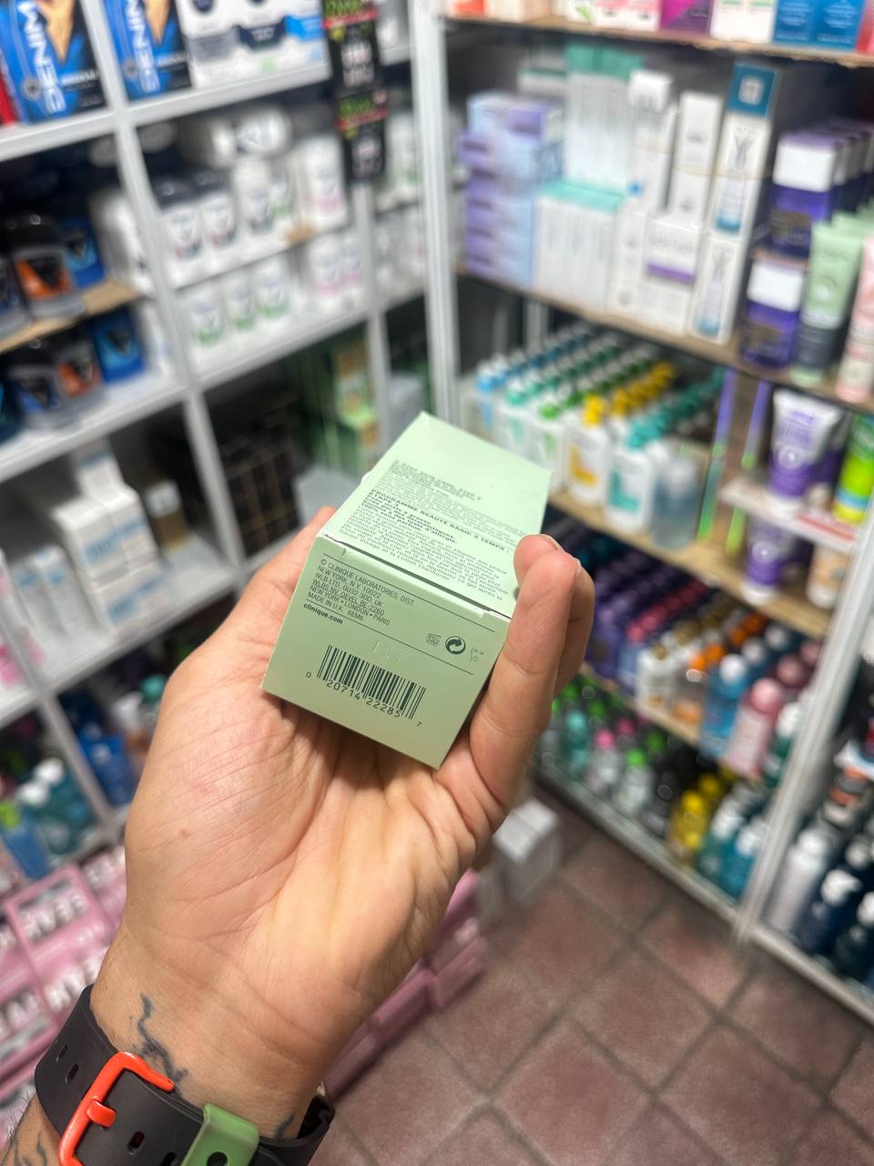 Clinique Dramatically Different Hydrating Jelly