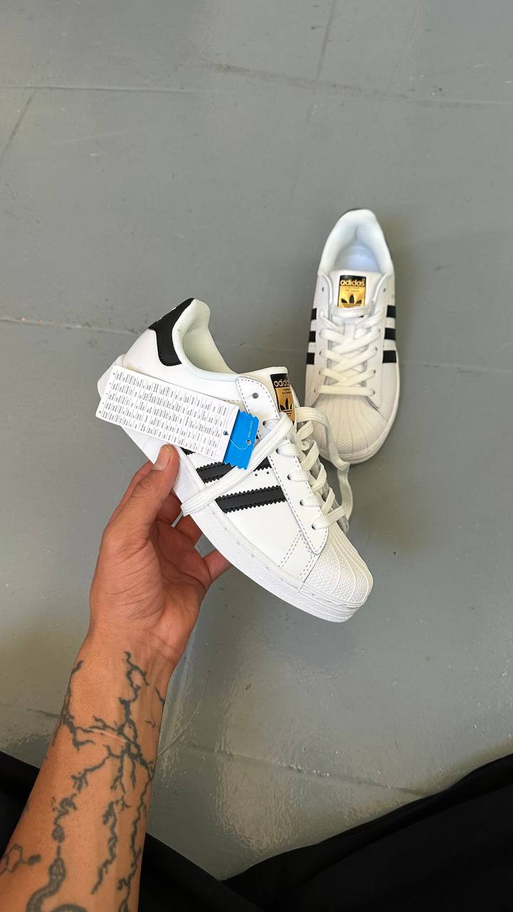 Adidas Superstar