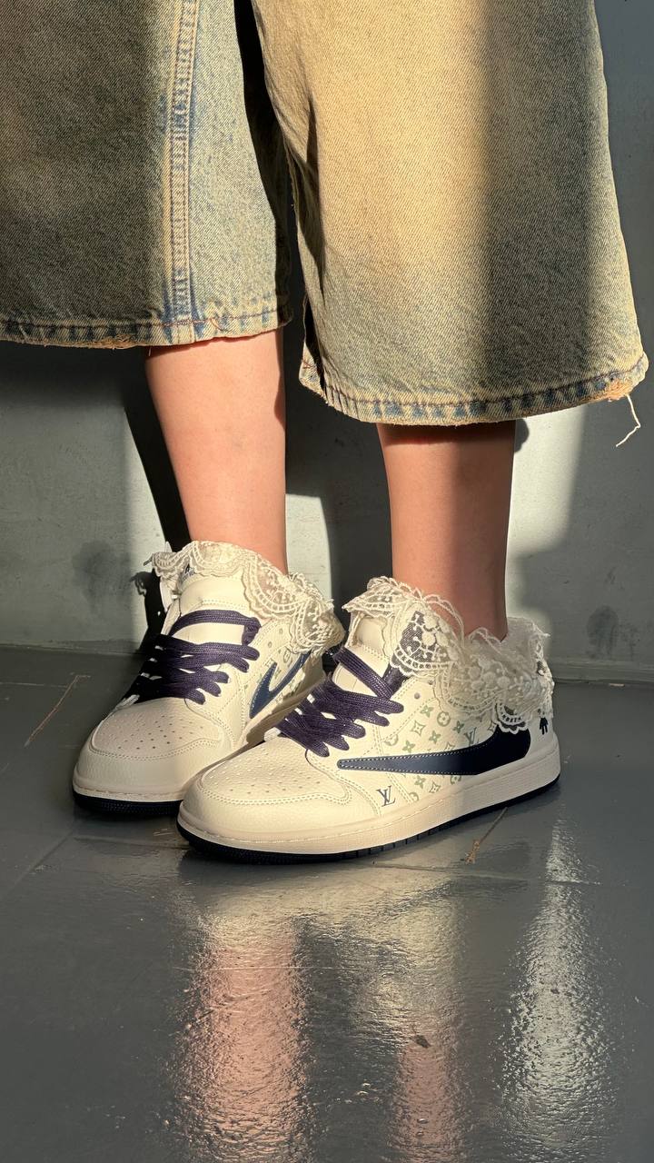 Jordan 1 Travis Scott Louis Vuitton