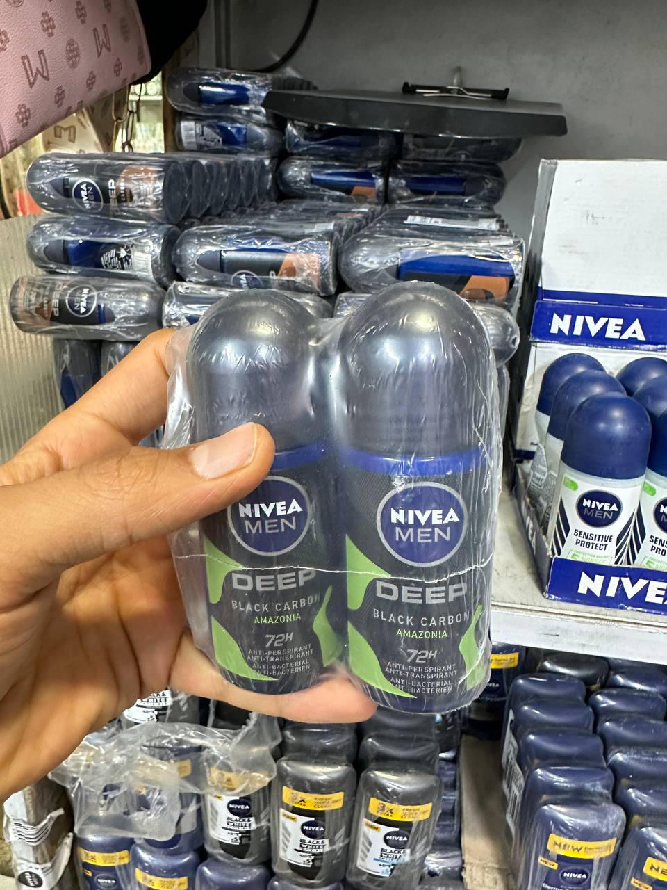 NIVEA Deep Black Carbon Amazon