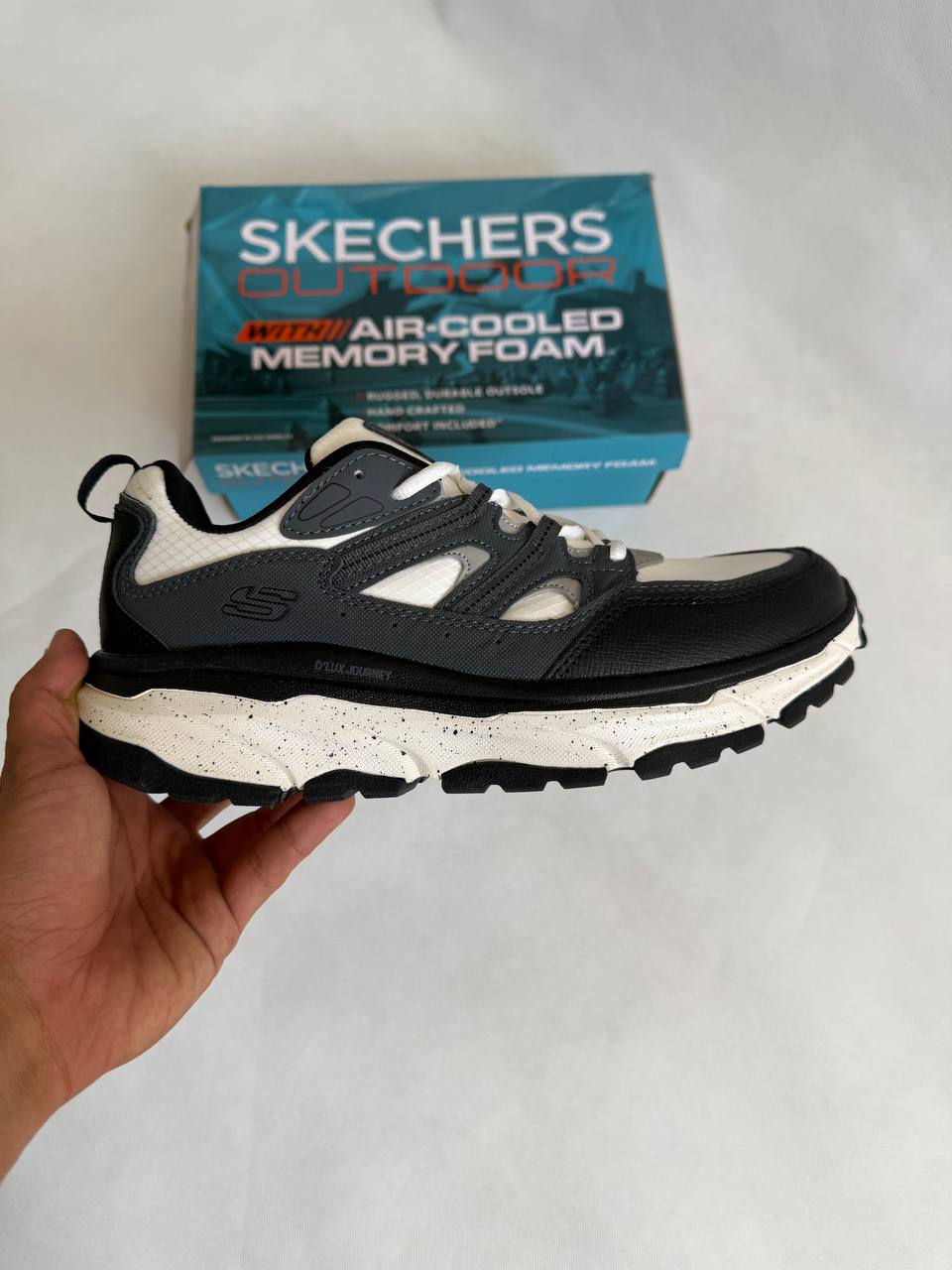Skechers Relaxed Fit