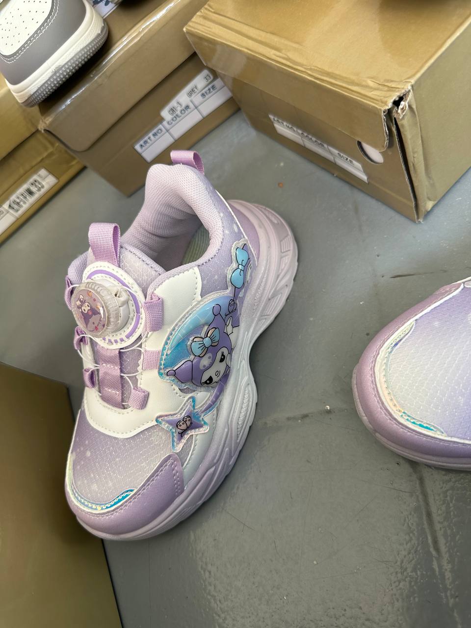 Girls' lighted sweatshirt