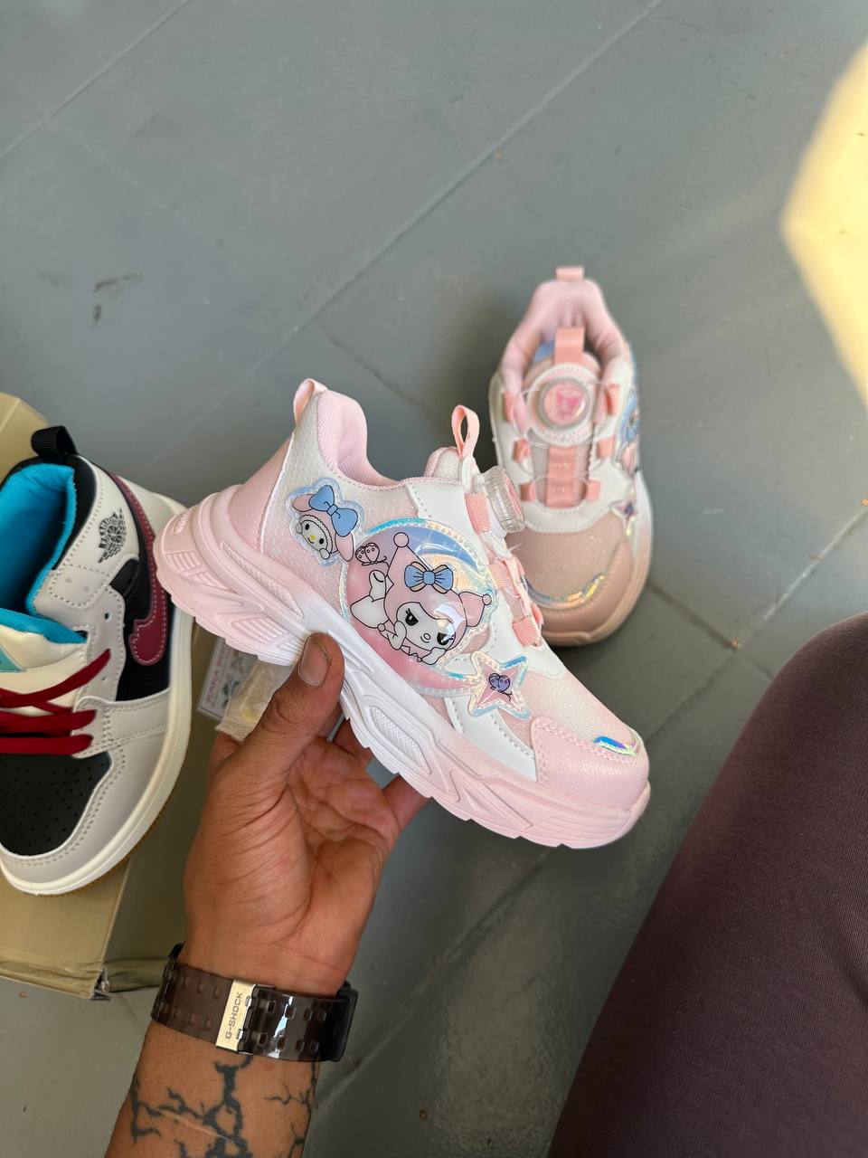 Girls' lighted sweatshirt