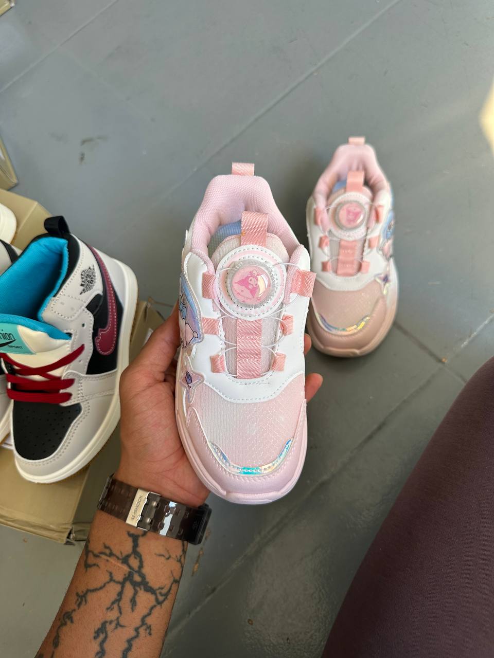 Girls' lighted sweatshirt