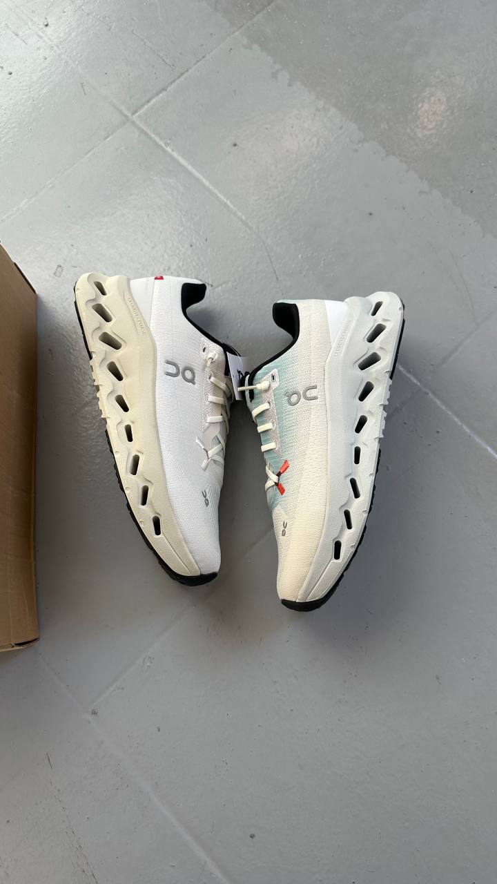 On Running Cloudtilt Sand Cream