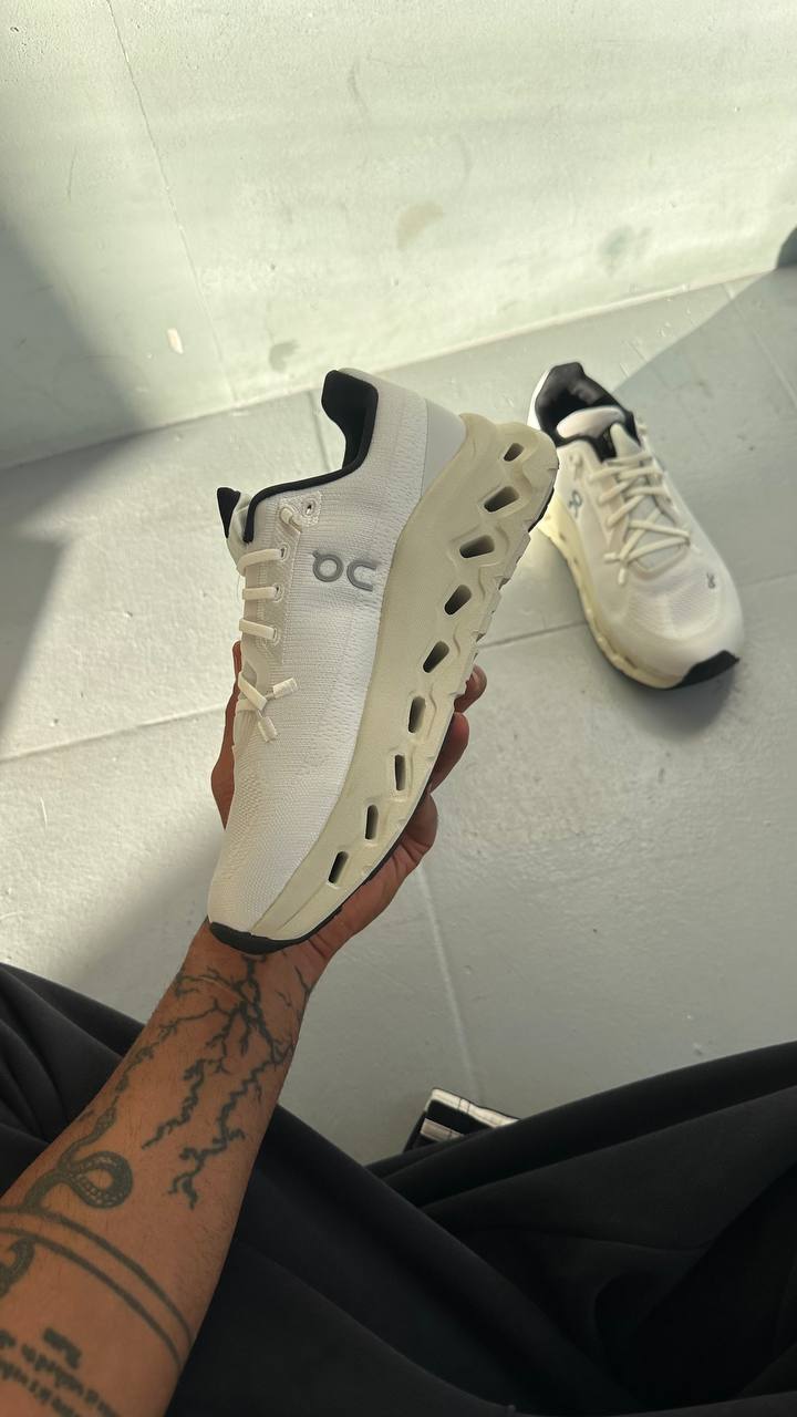 On Running Cloudtilt Sand Cream