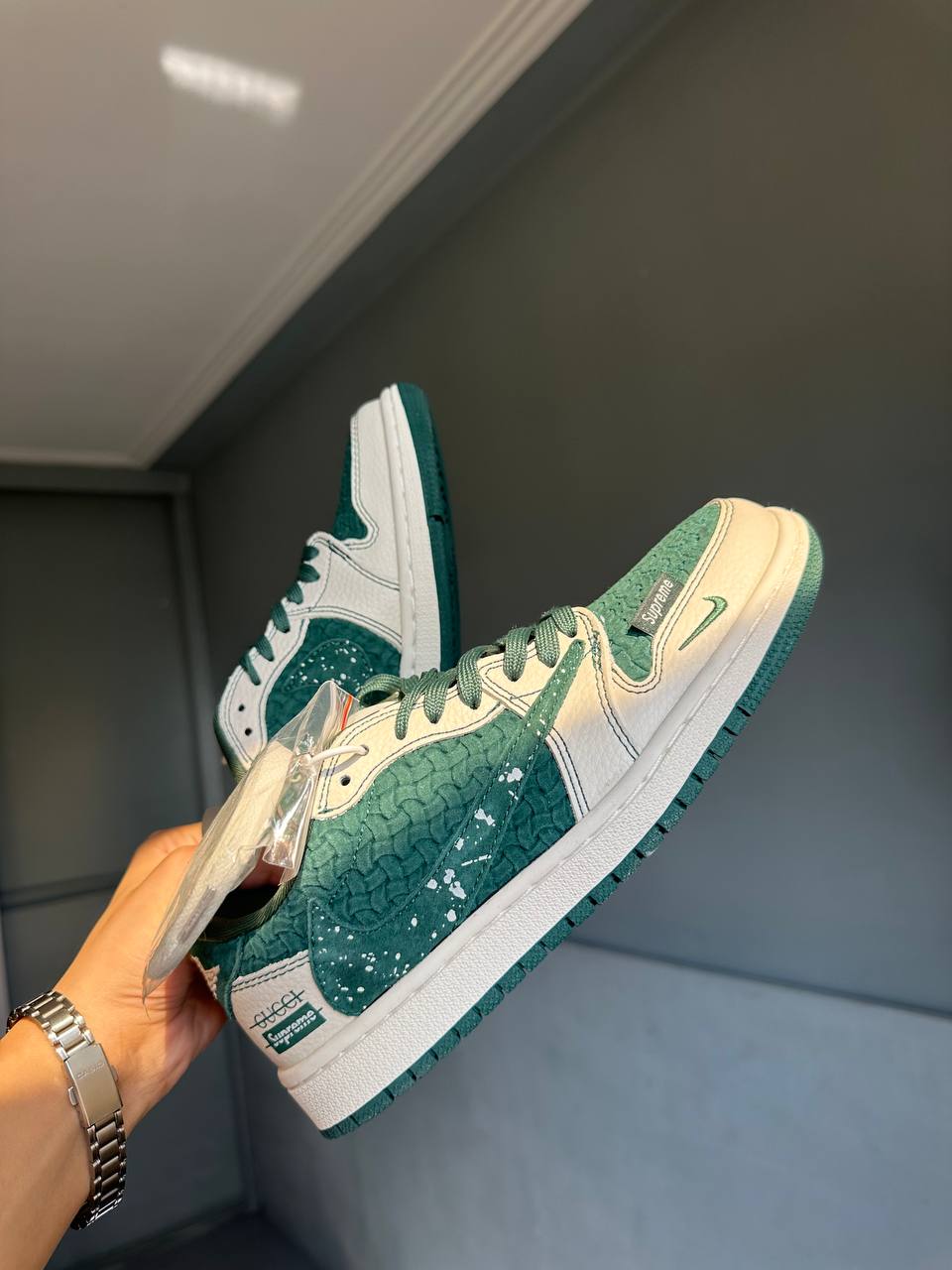 Nike Air Force 1 x Supreme Gucci