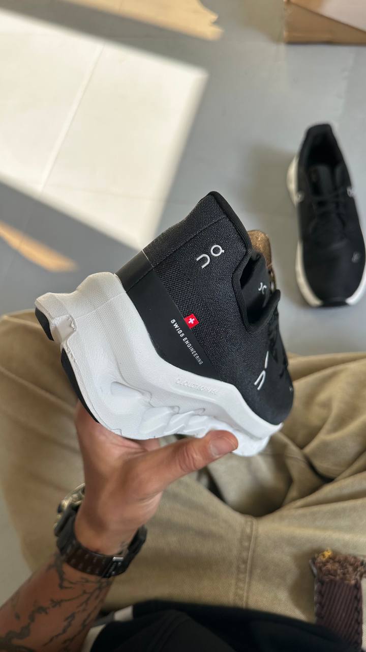 On Running Cloudtilt Sand Cream