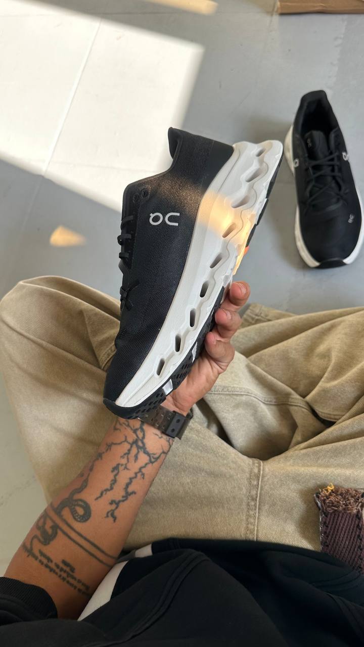 On Running Cloudtilt Sand Cream