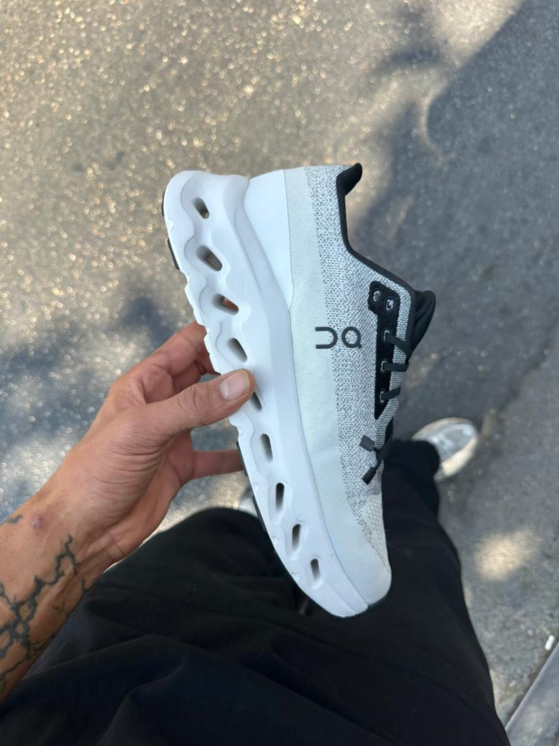 On Running Cloudtilt Sand Cream