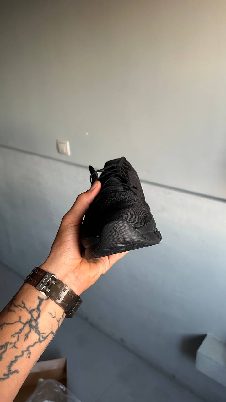 On Running Cloudtilt Sand Cream