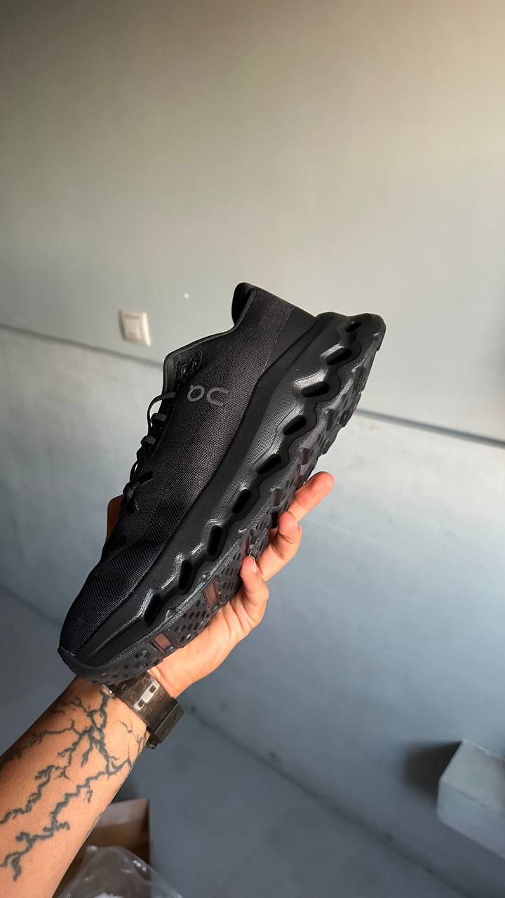 On Running Cloudtilt Sand Cream