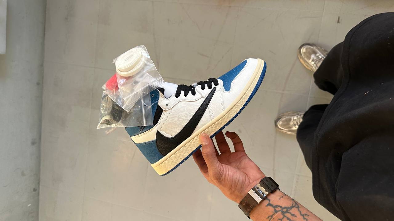 Jordan 1 Travis Scott Fragment