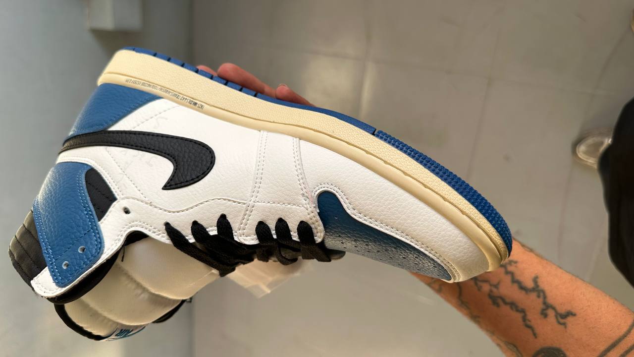 Jordan 1 Travis Scott Fragment