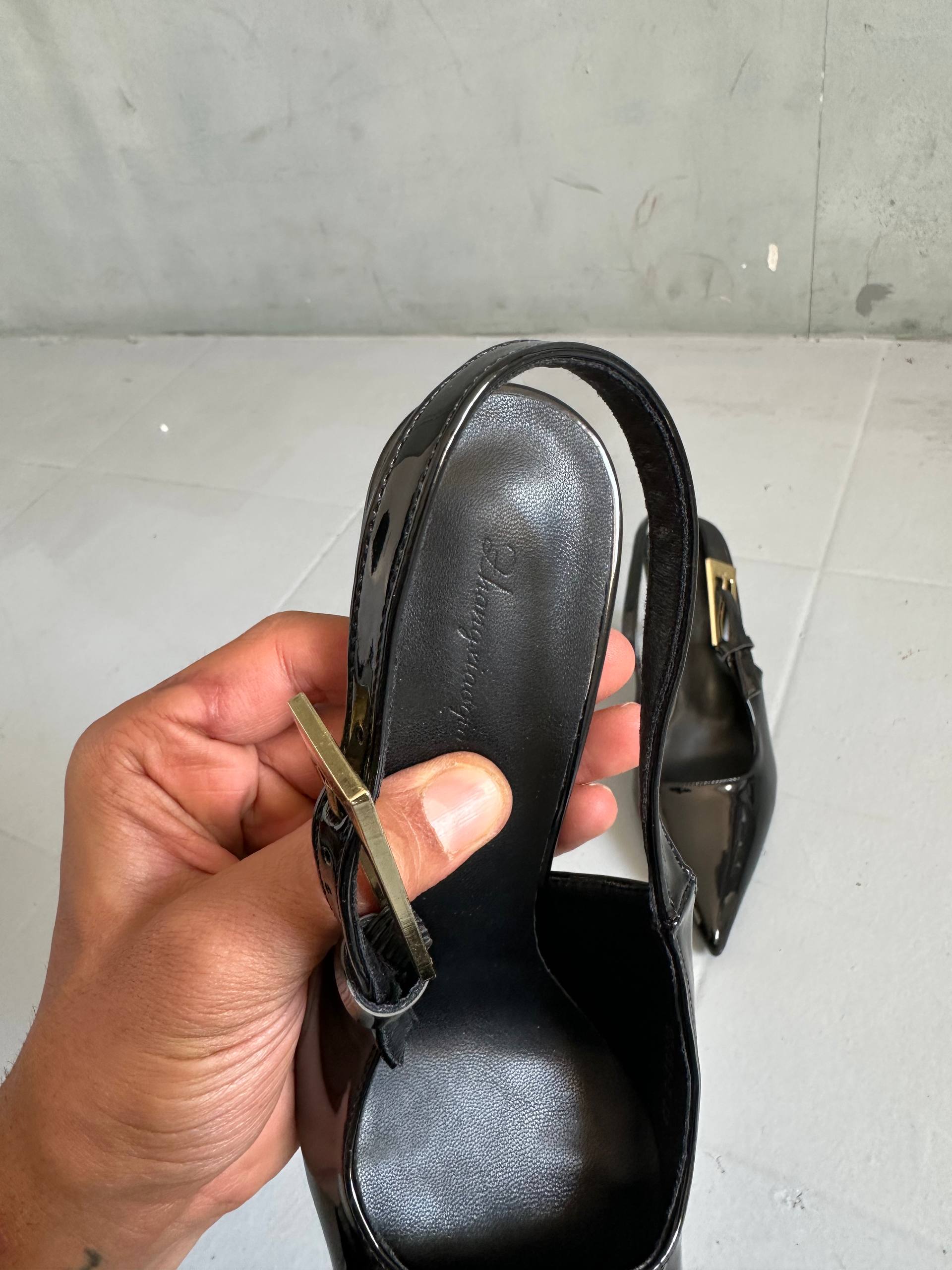 Women's formal shoes