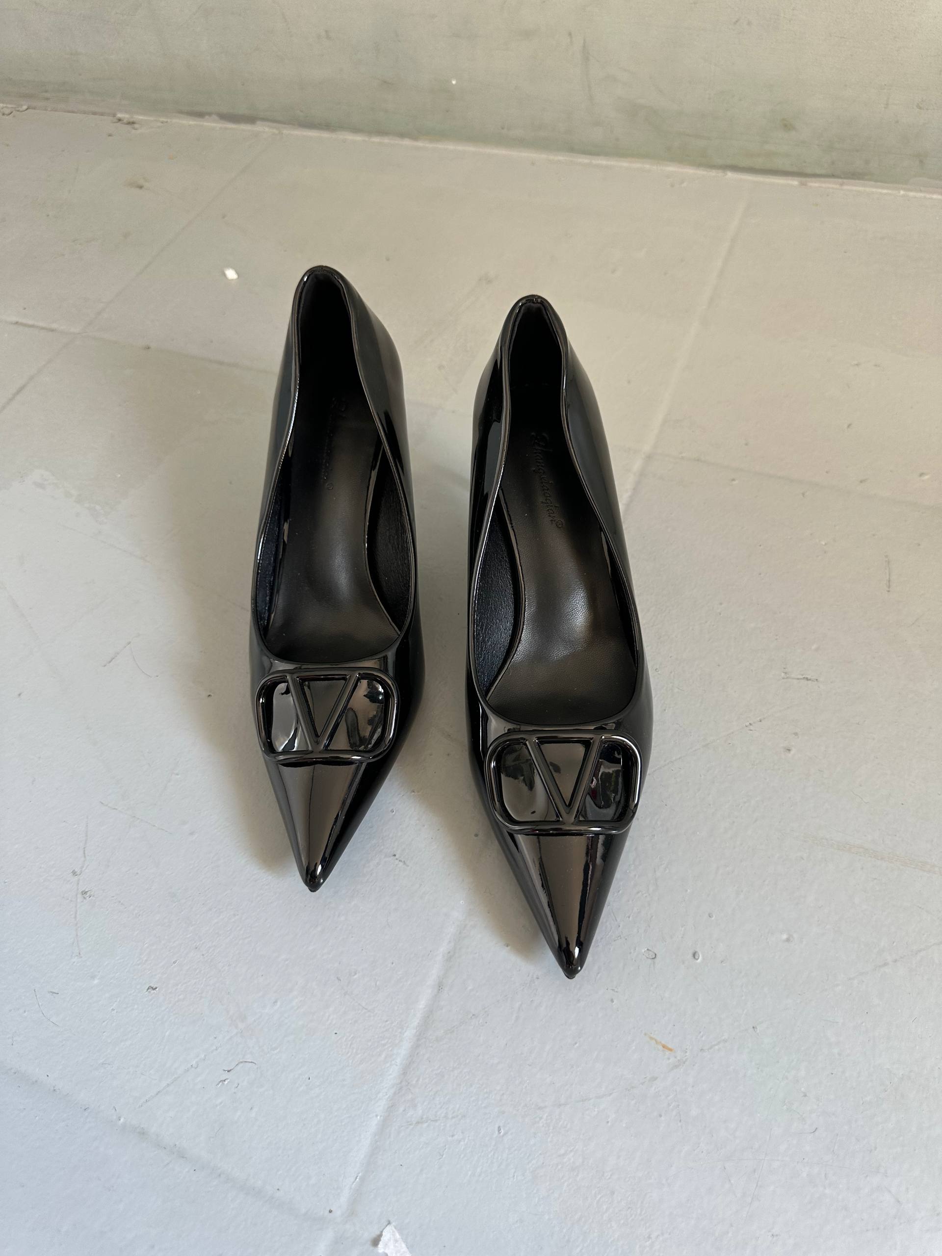 Women's formal shoes