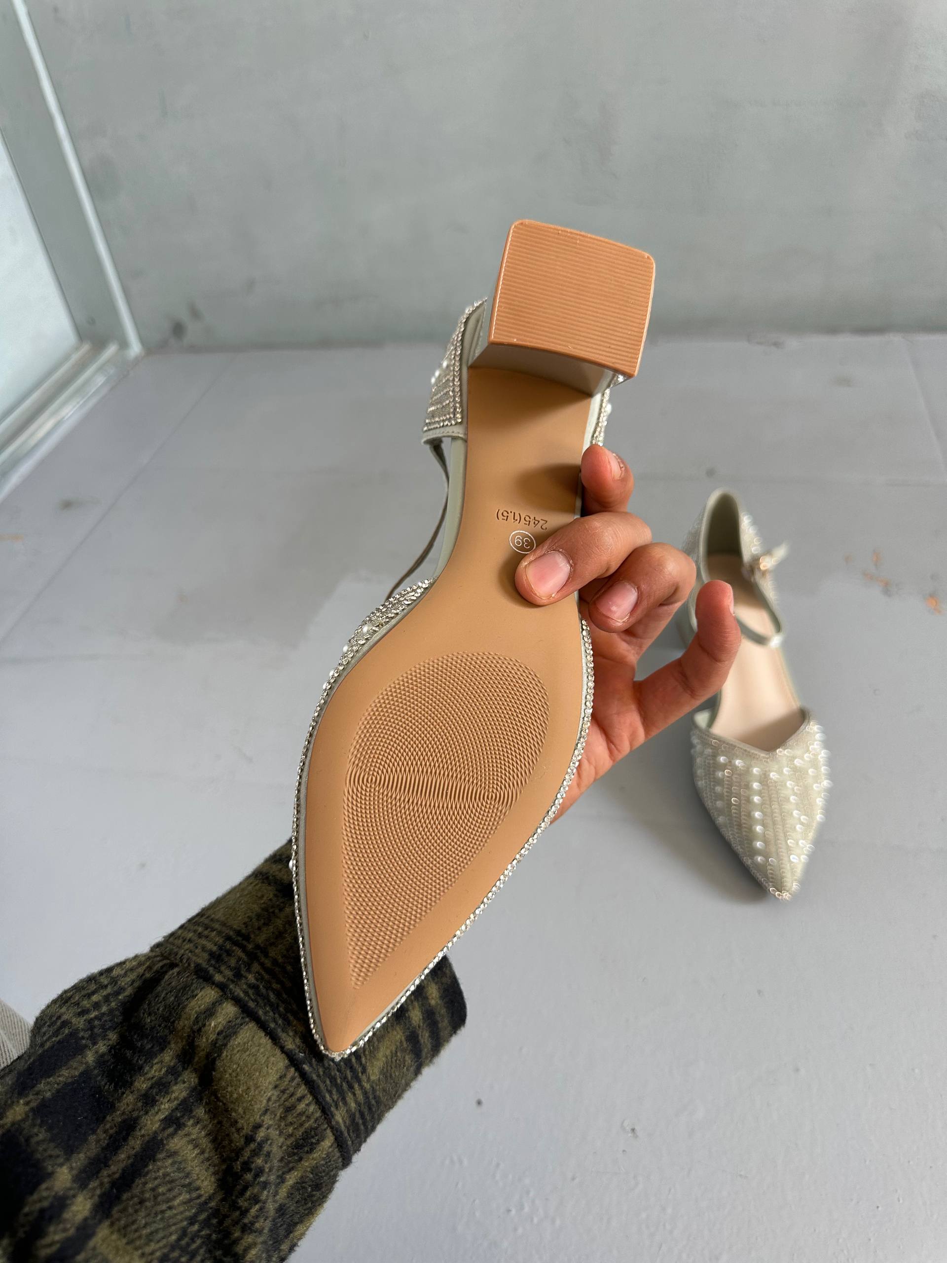 Women's formal shoes